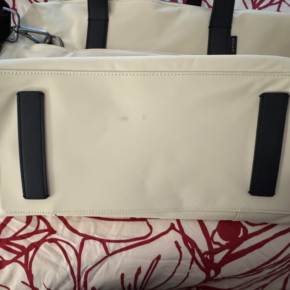 Away Cream and Black Travel Bag - Picture 4 of 6